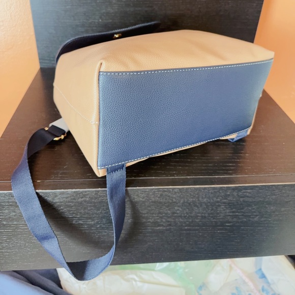 Tommy Hilfiger White Greige Liv II Flap Women Backpacks - Picture 9 of 9